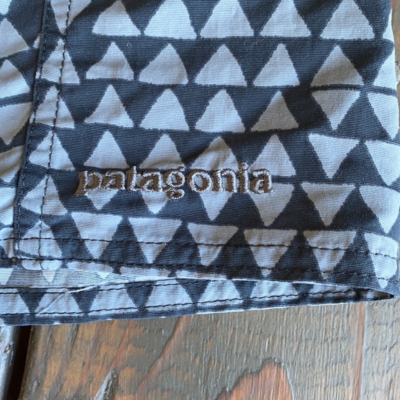 Patagonia size 31 Men’s Aztec Two-Tone Gray Boardshorts - Picture 2 of 5